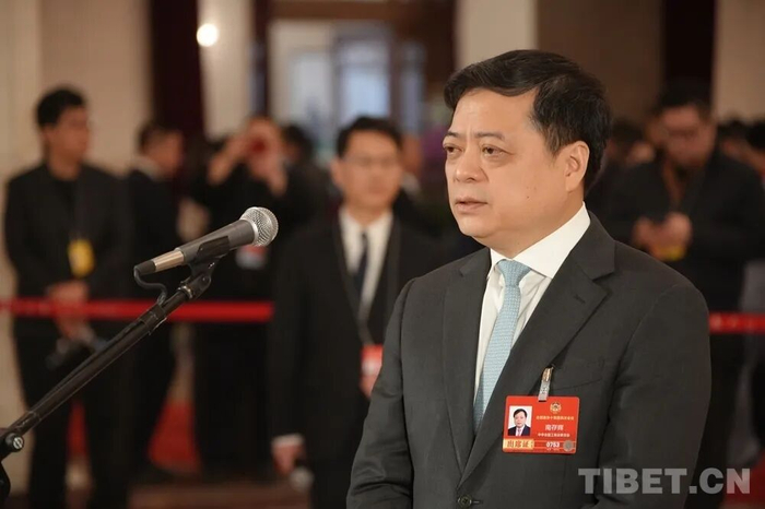 全国政协委员、正泰集团股份有限公司董事长南存辉表示制造业转型升级离不开技术创新与数智融合