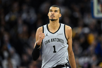 文班亚马：像我这样的球员只有一个 我个人进步的关键是体能状况