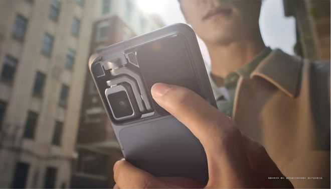荣耀Robot Phone，图源荣耀官方微博