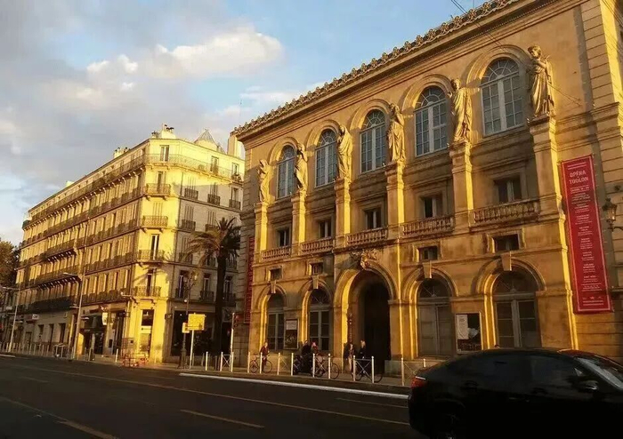 李冬菊在法国骑行