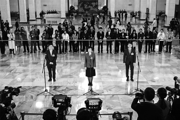 3月7日，全国政协十四届四次会议第二场“委员通道”集体采访活动在北京人民大会堂举行。