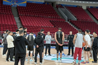 许利民：麦基融入很快 他很聪明水平很高 我们得让他的优势最大化