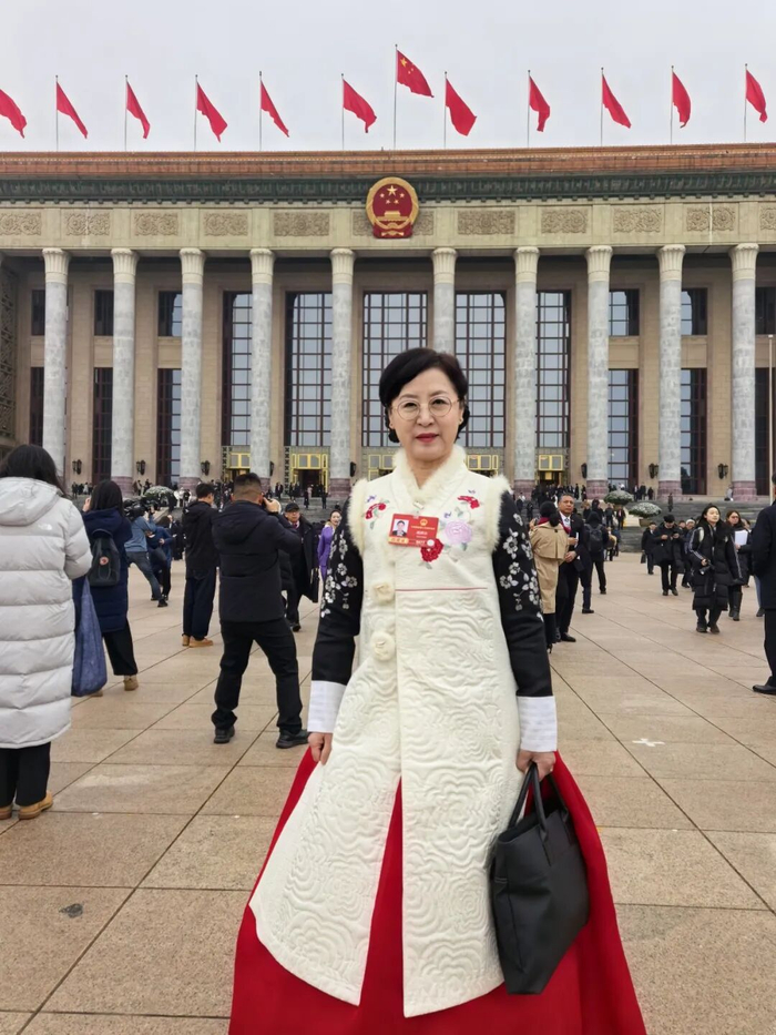 全国人大代表咸顺女