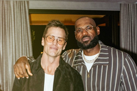 布雷迪晒与詹姆斯合照！NFL官方评论：🐐 x 🐐！