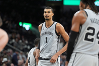 马刺目前攻防效率均排名联盟前五 队史此前3次有2次成功夺冠！