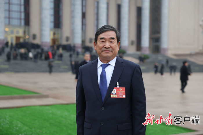 全国政协委员、甘肃省物流行业协会会长岳建武。新甘肃·甘肃日报记者 冯乐凯 摄