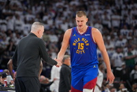 约基奇：老板问我该不该解雇马龙时我说再等等 但他已做了决定