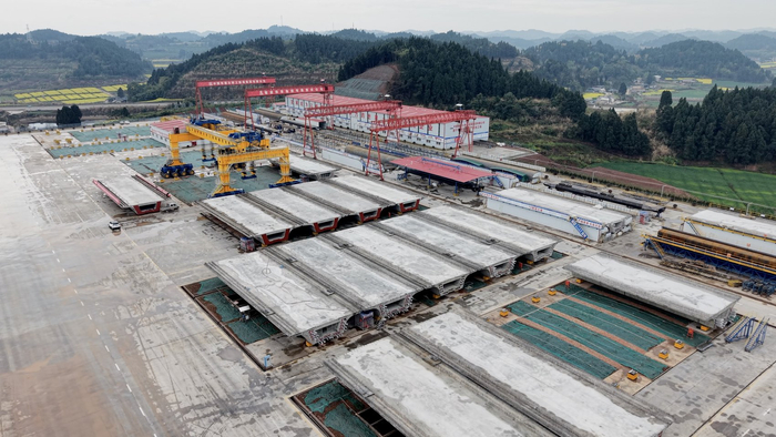 绵遂资内铁路项目遂宁制梁厂