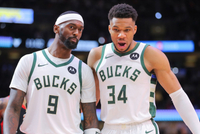 字母下赛季还回来吗？波蒂斯：满分10分我给5分 还不知道明年情况