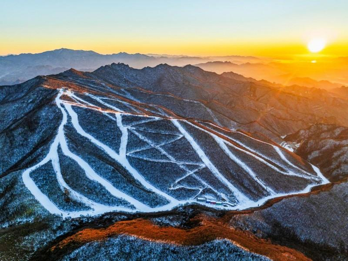 图：承德金山岭银河滑雪场