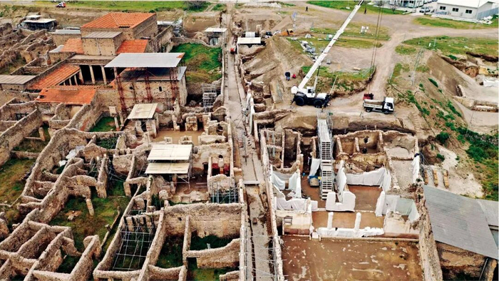 庞贝第五区考古发掘现场  图/“叩问永恒——庞贝的探索与发掘”展览图录