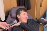 雷迪克说自己多次做到单场多次3+1 里夫斯调侃：没人关心