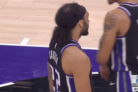 你站出来了！德文·卡特胯下接撤步三分反超 国王最多落后20分！