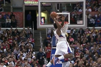 13年前的今天 小乔丹“死亡隔扣”布兰登·奈特造就名场面