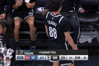 打急了！特拉奥雷推倒霍兰 被吹一级恶意犯规