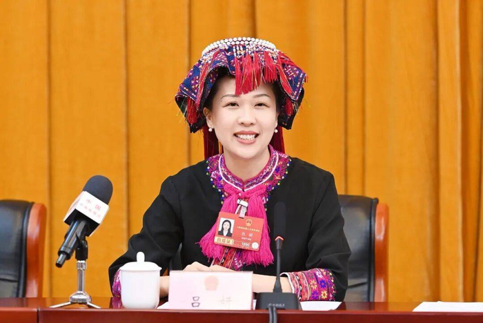 吕妍