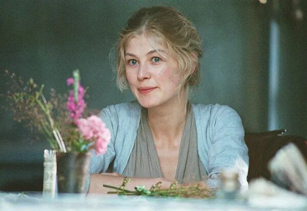 女主裴淳华曾在2005年版《傲慢与偏见》中饰演伊丽莎白的大姐简·班纳特