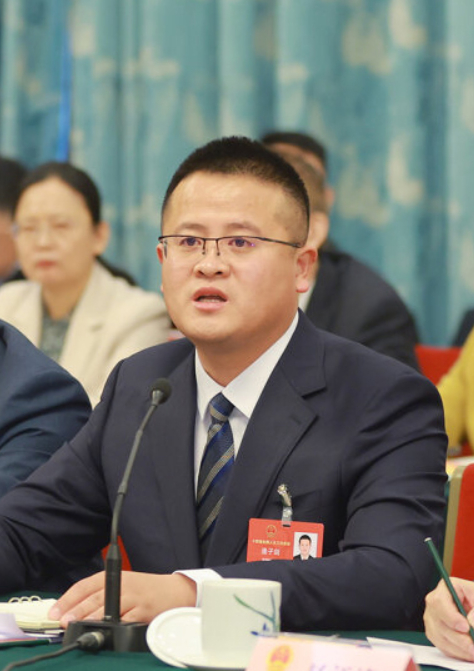 全国人大代表逄子剑。石榴云/新疆日报记者 崔志坚/摄