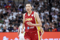 外线要找到机会！半场三分对比：比利时17中7 中国女篮仅7中2