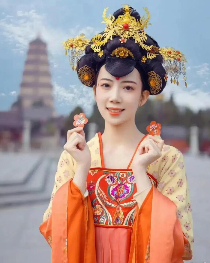 来源：九派新闻、二三里资讯、南昌晚报、都市快报