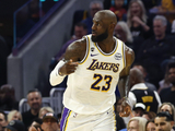 做出牺牲！本赛季当詹姆斯出手数不在湖人前二时 球队8胜3负