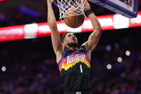 一役超双雄！布克生涯中得分连超马里昂和魔术师 升至历史第89位