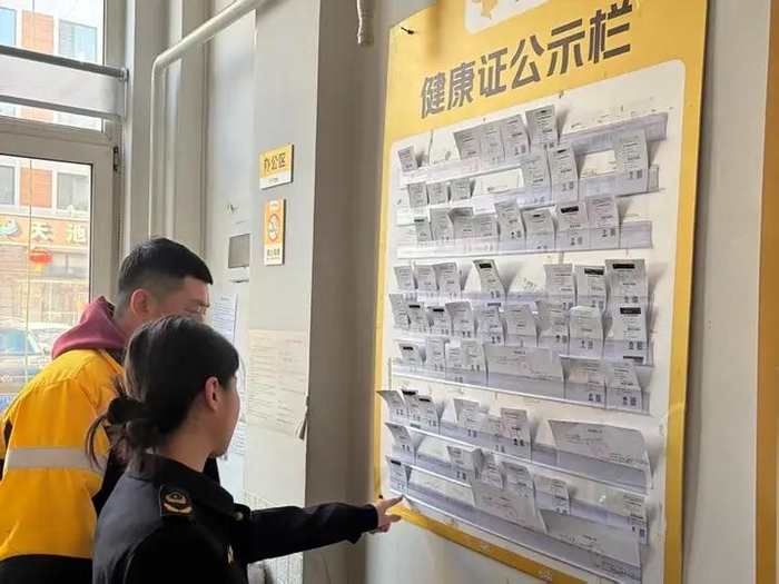 外卖骑手成为“移动探头”