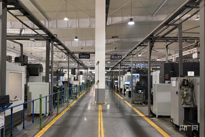 威博液压生产车间（央广网记者  顾炀威  摄）