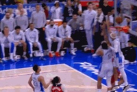 值得尊敬！萨格斯奋力追防失衡重摔倒地好在无碍 此前已险些伤退