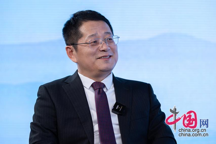中国政法大学环境资源法研究所所长侯佳儒做客《中国访谈》节目，解读我国第二部法典《生态环境法典》。（中国网记者 杨佳 摄）