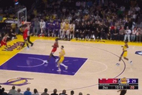 小伙子路走宽了！河村勇辉反击空篮不上 打板助飞布泽利斯暴扣！