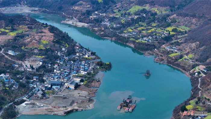 责任编辑：李婧