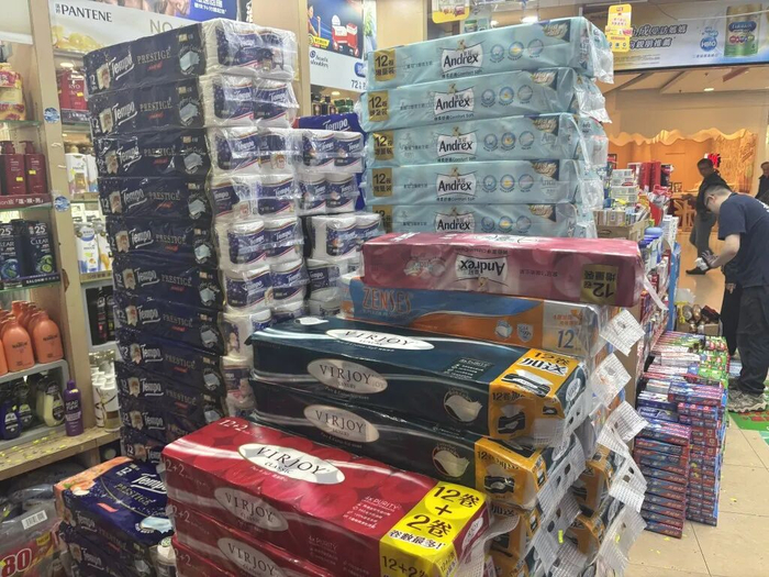 ▲油价急升导致运输成本上涨，有传纸巾会加价。