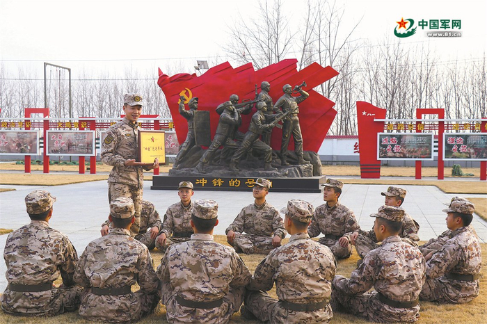 　　开展强军故事会。陈致远 摄