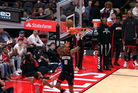 后面被补进！穆雷断球反击被小史密斯干扰球 火箭挑战失败