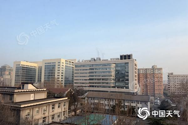 △今晨，北京天气晴朗。