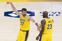 香波特：与詹姆斯打球你必须赢在当下 有他人们就觉得必须去争冠