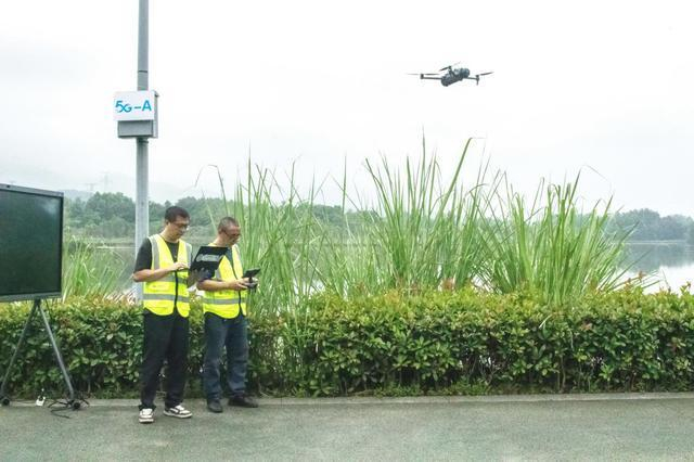 ▲图为无人机开展巡检作业。 中国移动重庆公司供图