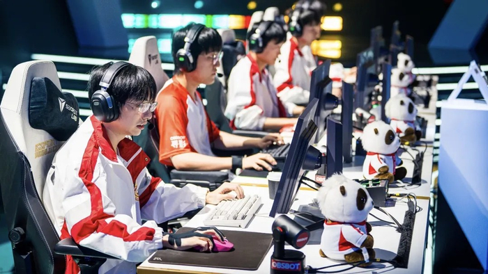 寻影 Tail 2 作为2025 EWC 电竞世界杯官方指定相机出色完成赛事转播任务