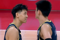 可惜！广东连续传导&amp;王洪泽篮下空篮弹出 崔永熙说两句鼓励前者