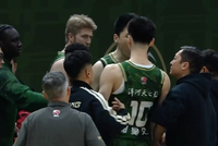 差点动手！赵柏清与郭昊文暂停时发生冲突 双双被换下&amp;分坐两端