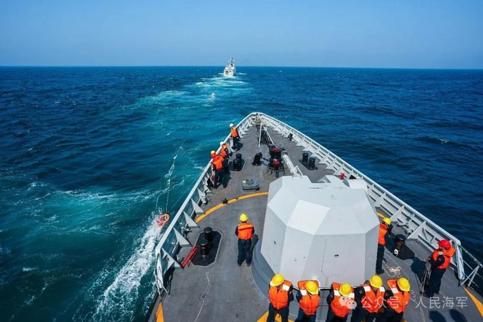 ▲舰艇纵向补给