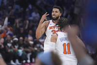 张佳玮：当下尼克斯像1辆配件齐全但慢热的车 勇士又是输人不输阵