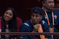 再次联动！鲁能前锋克雷桑现场观战山东与浙江比赛