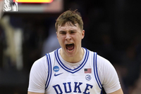 疯狂三月来袭！独行侠晒出球员们大学时期帅照！