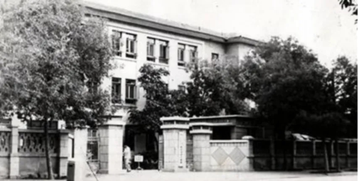 1956年建设的食品工业部塘沽盐务学校（图片来源：天津科技大学官网）