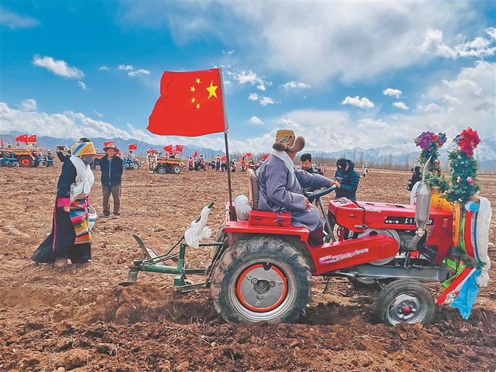 拉萨市林周县春耕春播启动仪式。记者 央金 摄