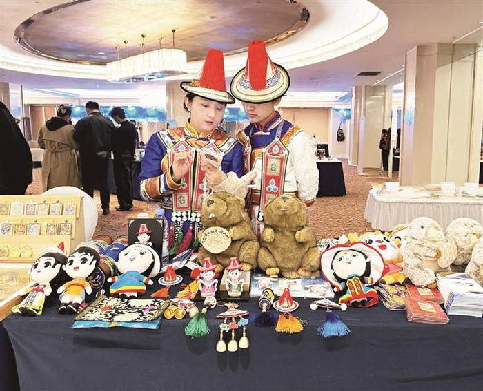 甘肃省张掖市肃南裕固族自治县文创产品展示。