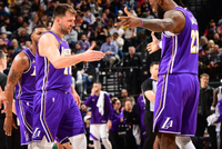 太稳！湖人关键时刻19胜6负高居联盟第一 火箭18胜19负排第16