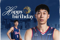 今天是刁展望的生日 目前他正首发出战 让我们一同祝他生日快乐！